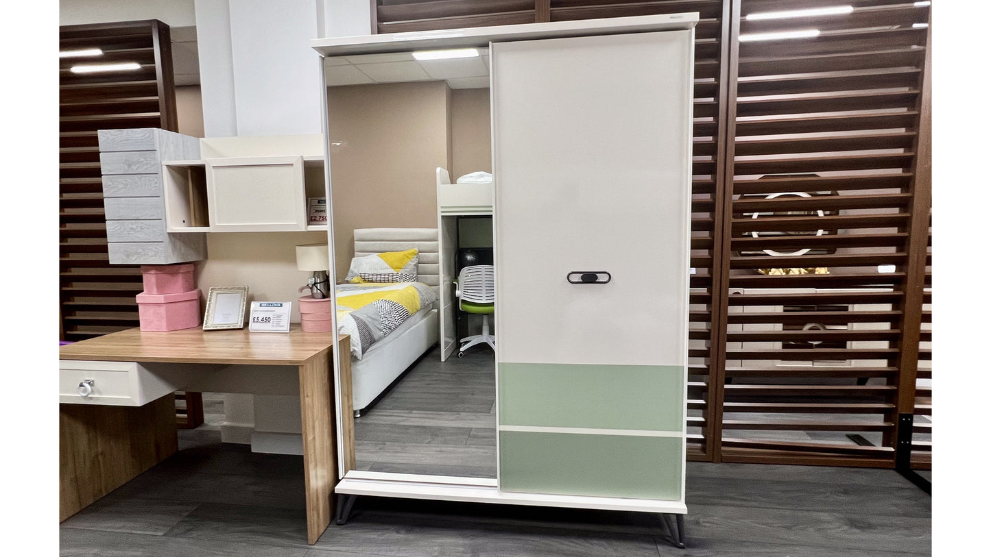 Menty Young Bedoom Set