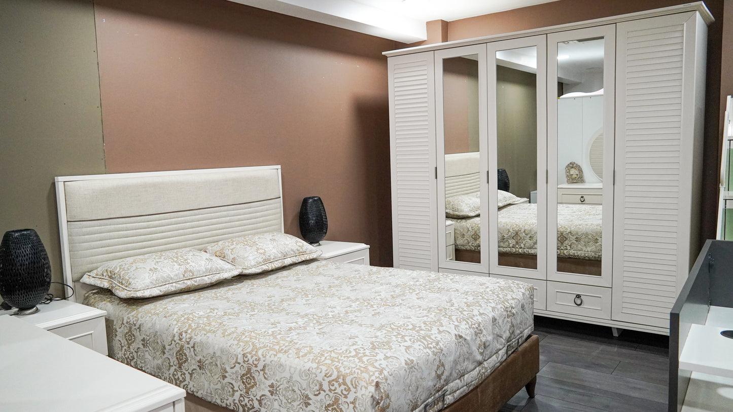 Vilza Bedroom Set