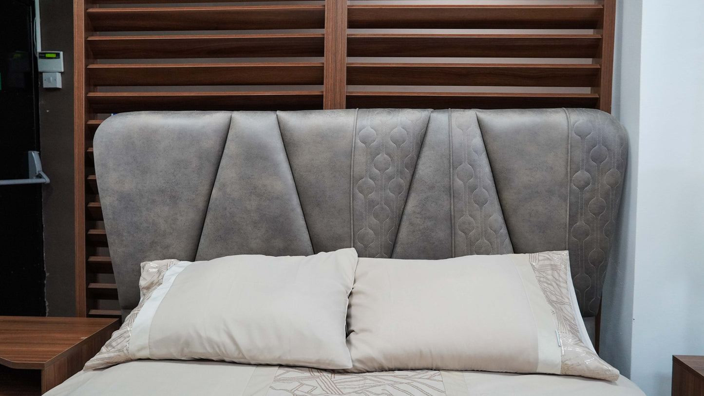 Loren Bedroom Set