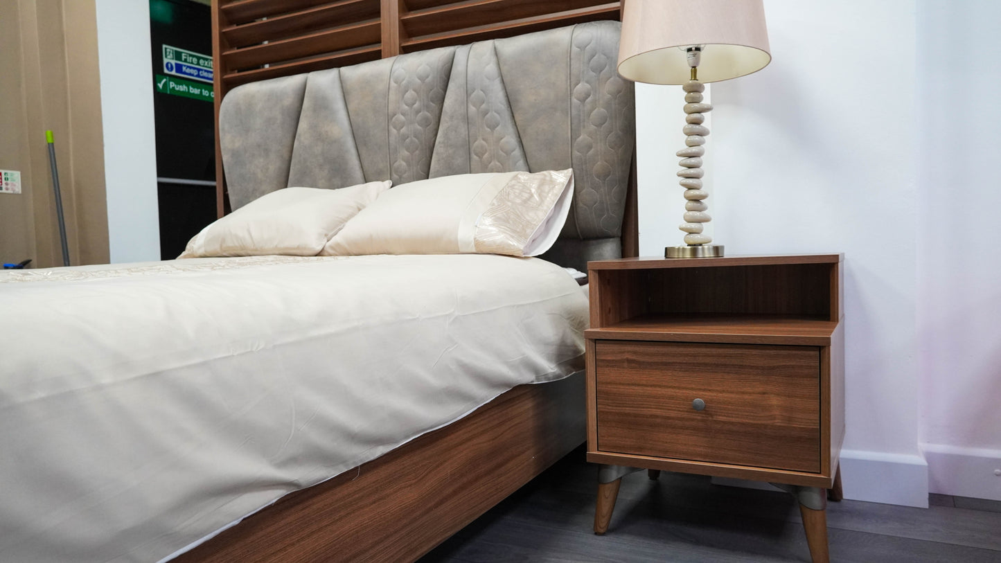 Loren Bedroom Set