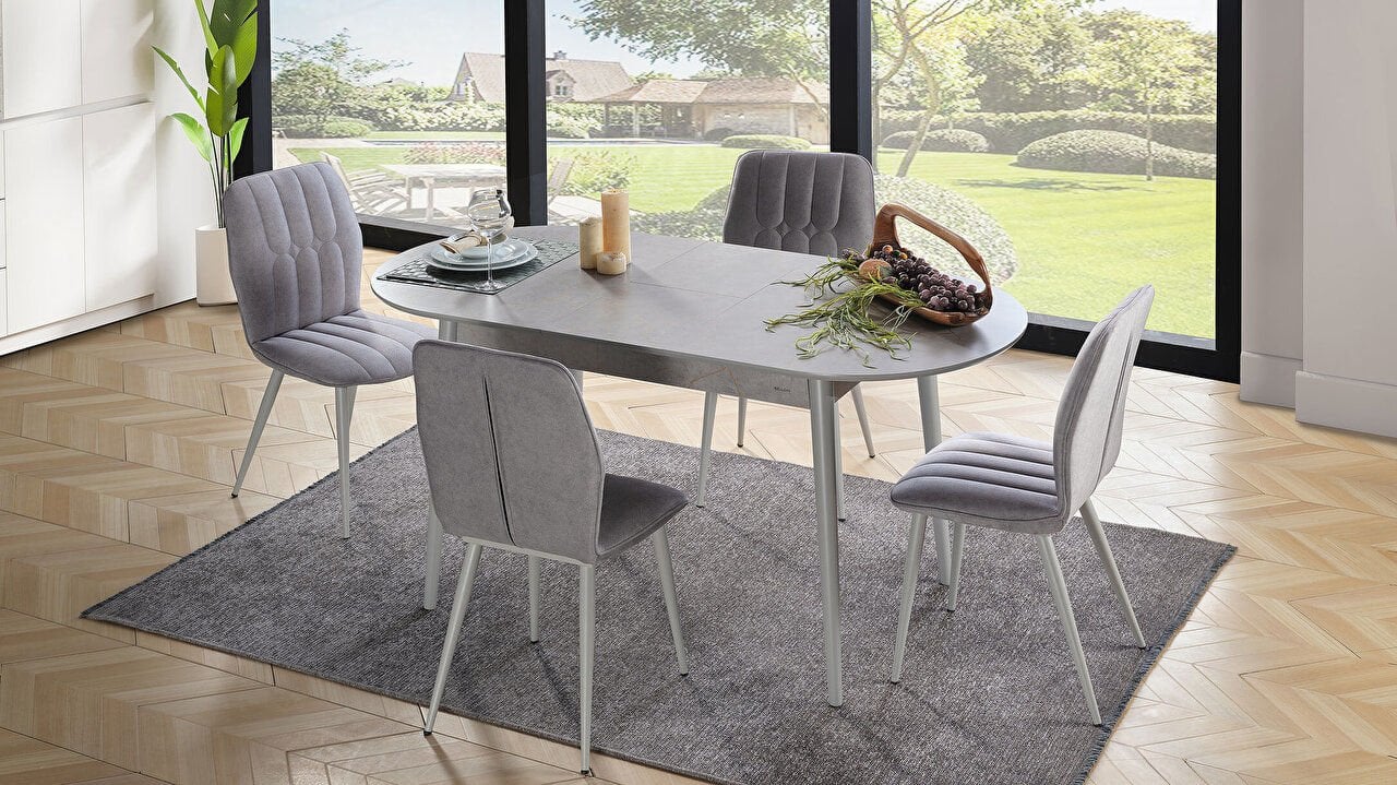 Extendable dining table 2024 4 chairs